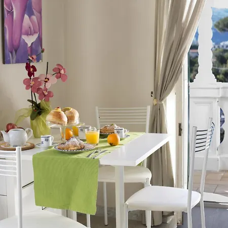 Estate4home - Casa Lina Vakantiehuis