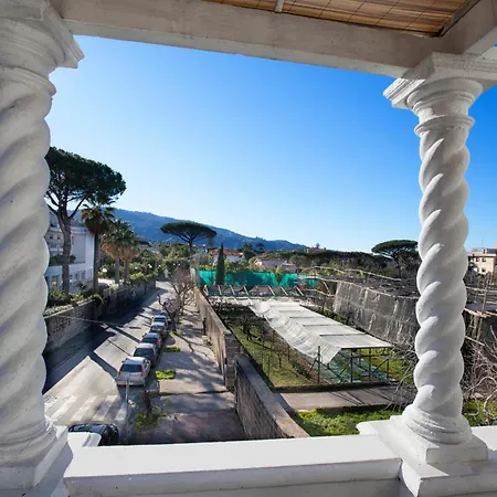 Estate4home - Casa Lina Vakantiehuis Sant'Agnello